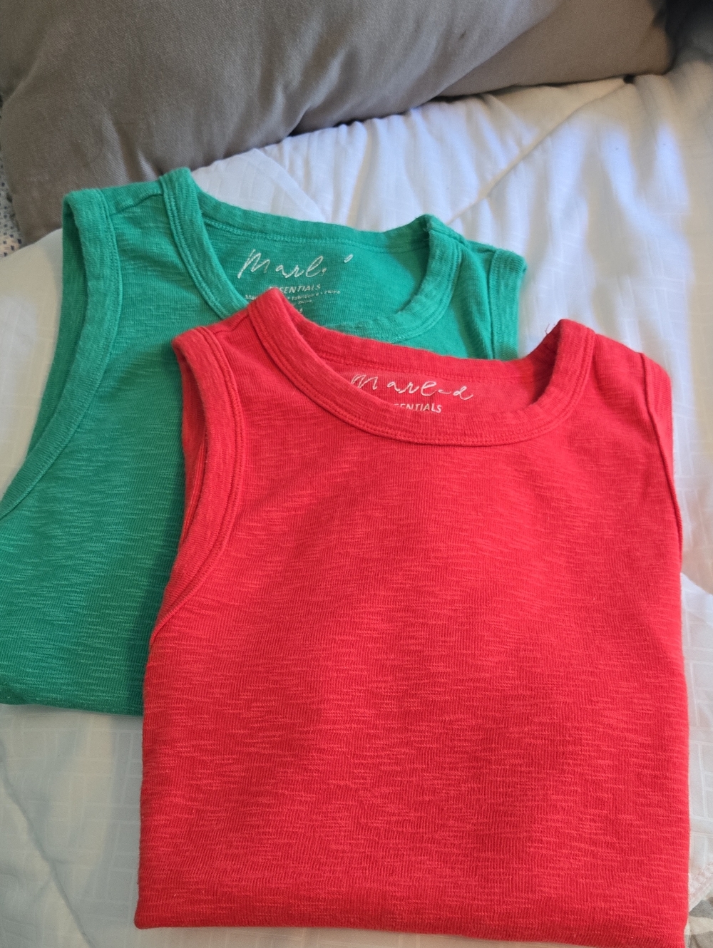 Womens Tank Top - Red and Green. BRAND MARLED ESSENTIALS. SIZE MEDIUM.